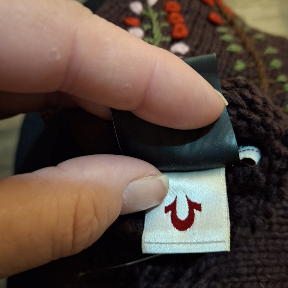 True Religion Wool Cashmere Blend Knitted Gloves. Never Worn. - Picture 8 of 13